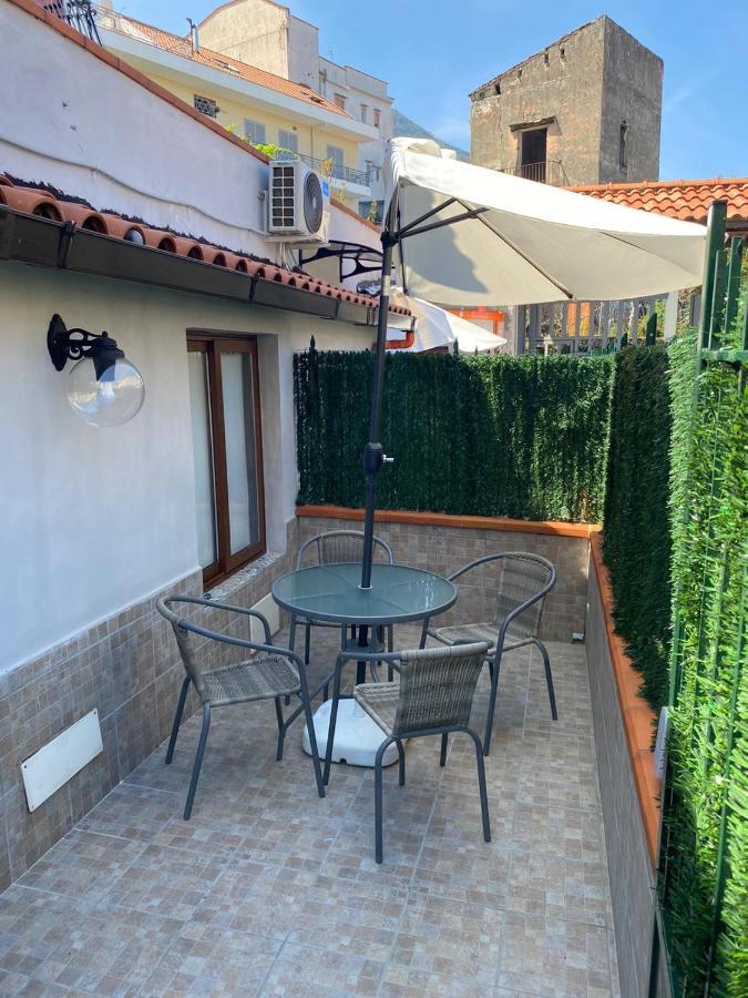 Maremonti Apartments Castellammare di Stabia Exterior foto